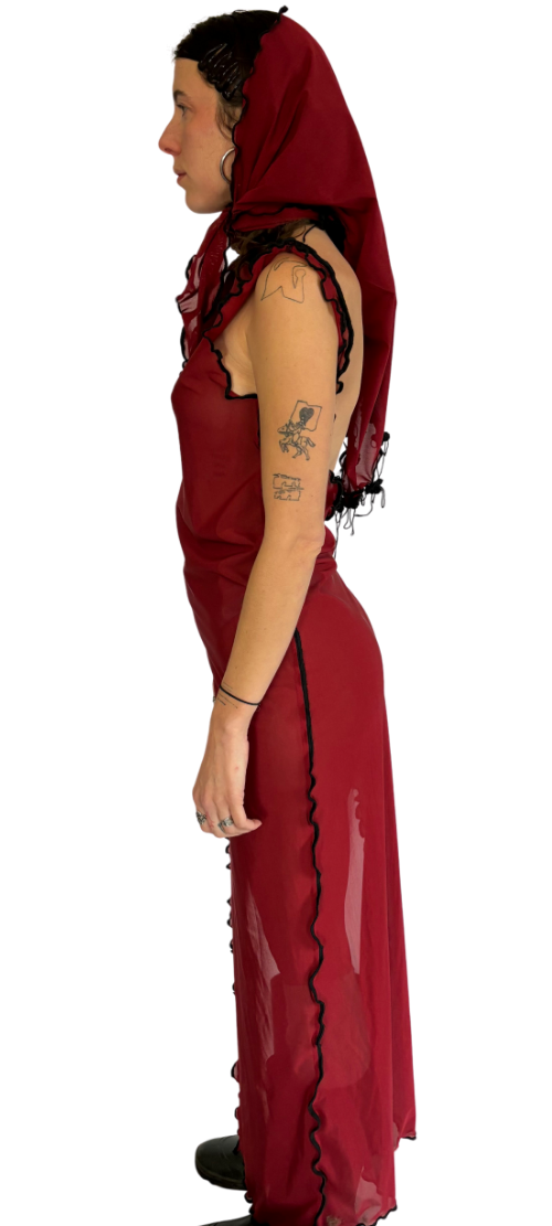 Robe dos nu chaperon avec châle